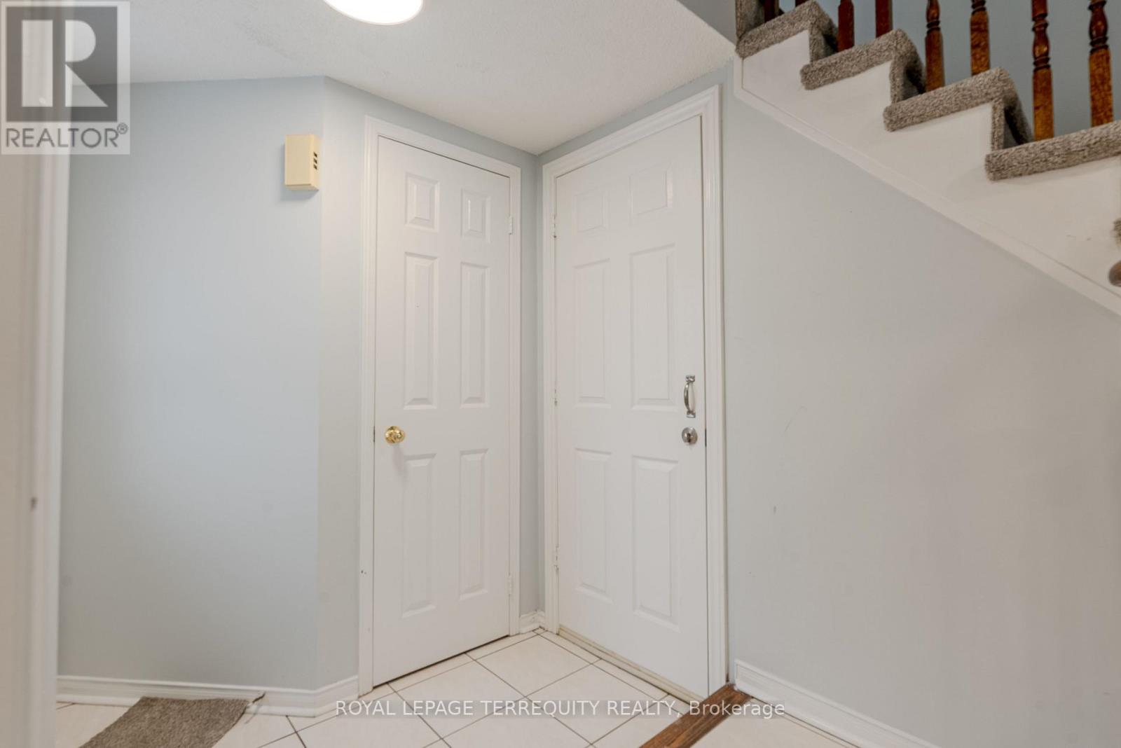 13 Southwell Place, Brampton, Ontario  L6Z 4S8 - Photo 9 - W12639152