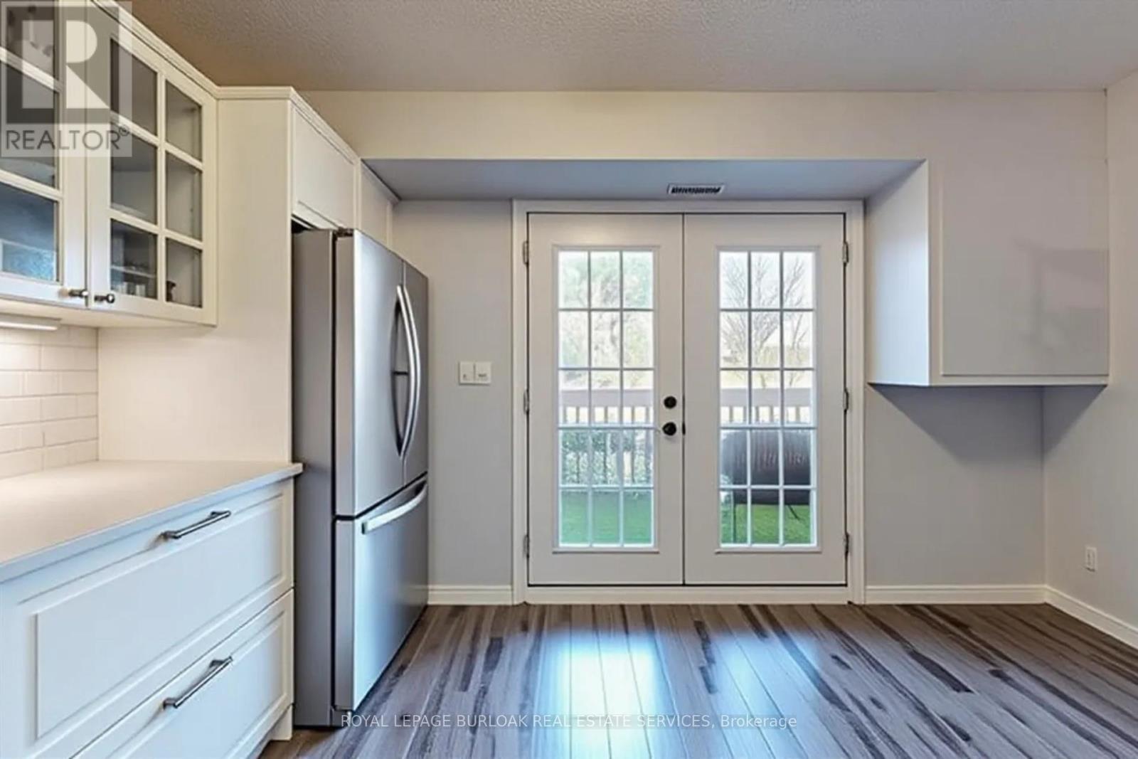 407 - 4013 Kilmer Drive, Burlington, Ontario  L7M 4M3 - Photo 6 - W12639164