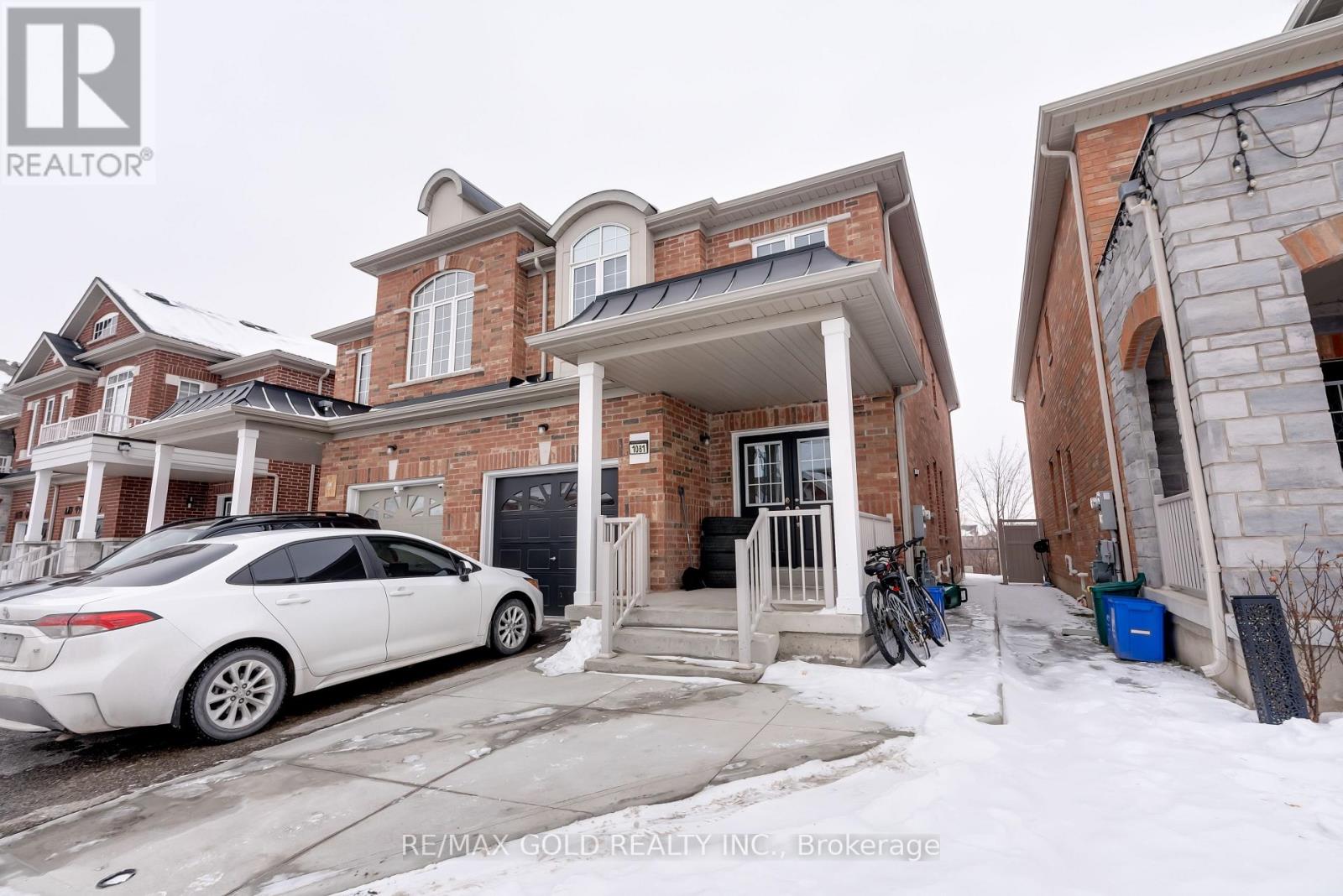 1081 Urell Way, Milton, Ontario L9T 8V5 - Photo 2 - W12639176