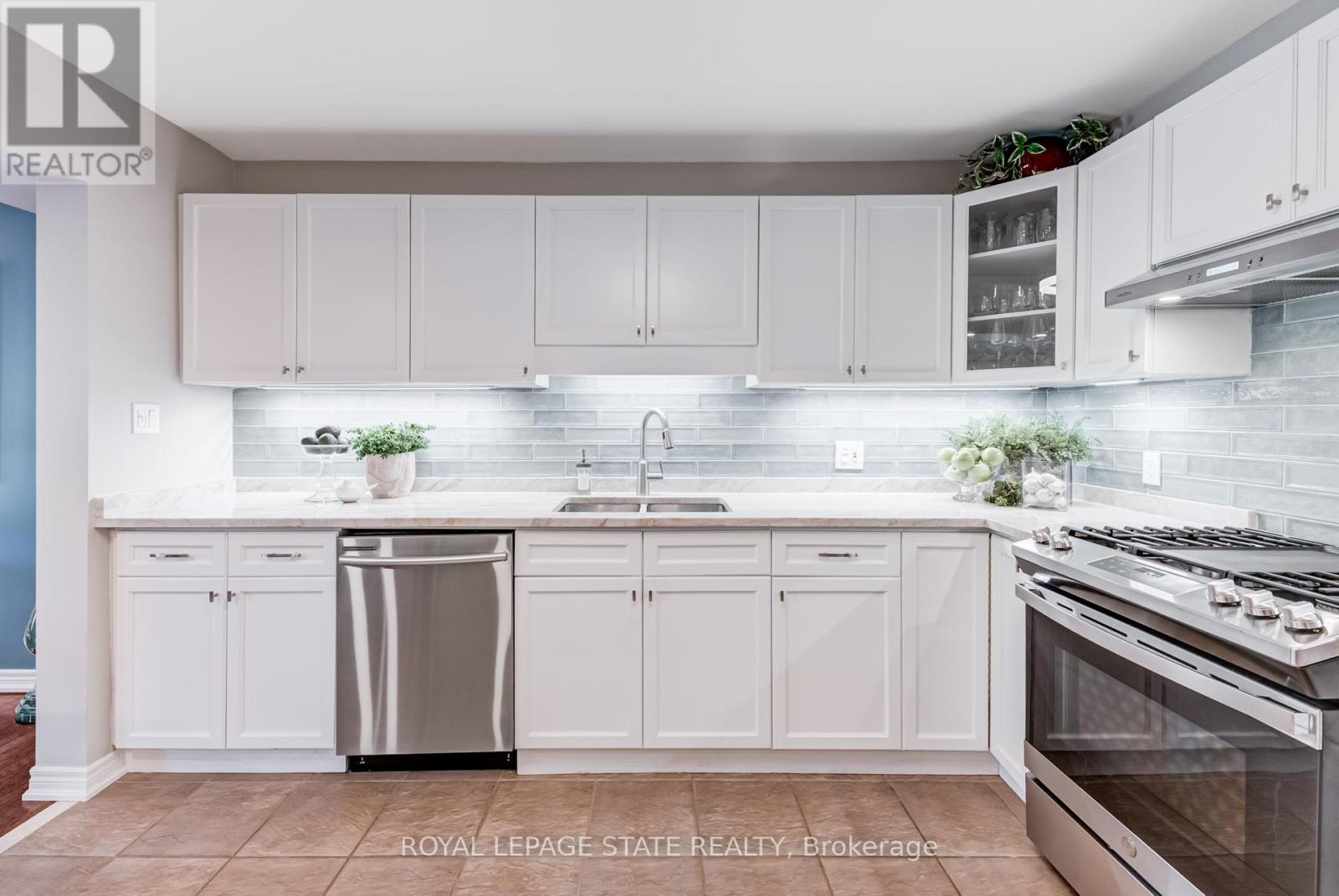 1105 Harrogate Drive, Hamilton, Ontario  L9K 1N1 - Photo 16 - X12639138