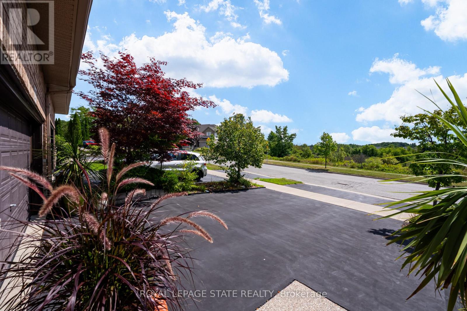 1105 Harrogate Drive, Hamilton, Ontario  L9K 1N1 - Photo 4 - X12639138