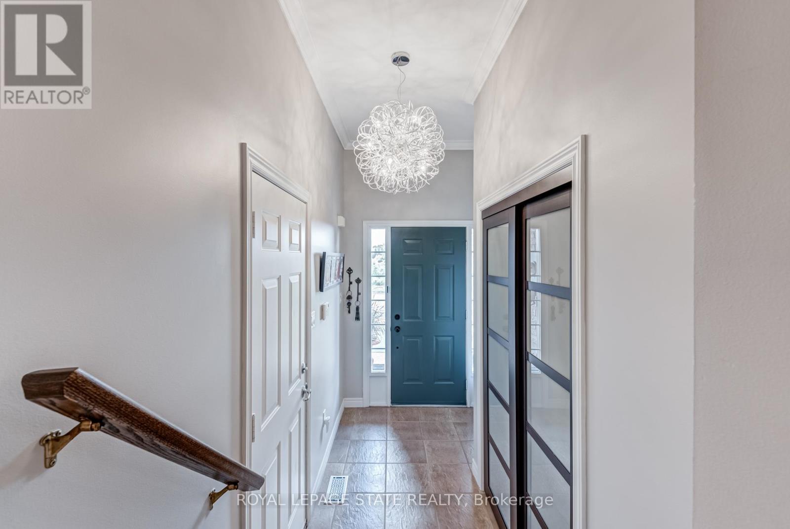 1105 Harrogate Drive, Hamilton, Ontario  L9K 1N1 - Photo 6 - X12639138