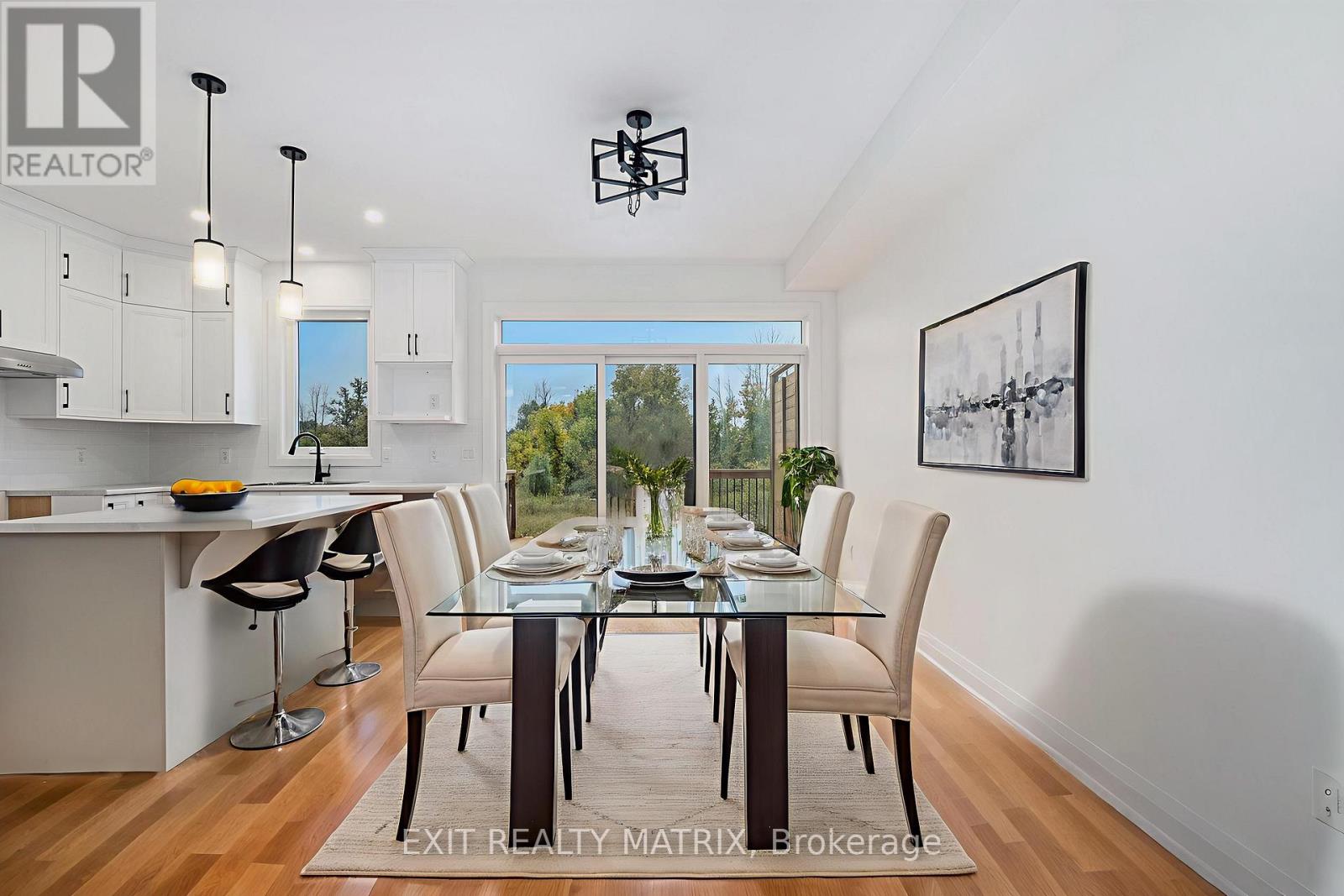 956 Cologne Street, Russell, Ontario K0A 1W0 - Photo 7 - X12453809