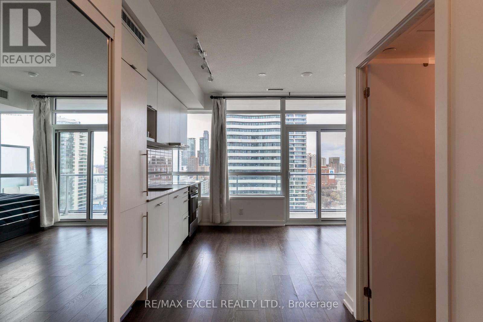 2304 - 365 Church Street, Toronto (Church-Yonge Corridor), Ontario  M5B 0B5 - Photo 3 - C12639174