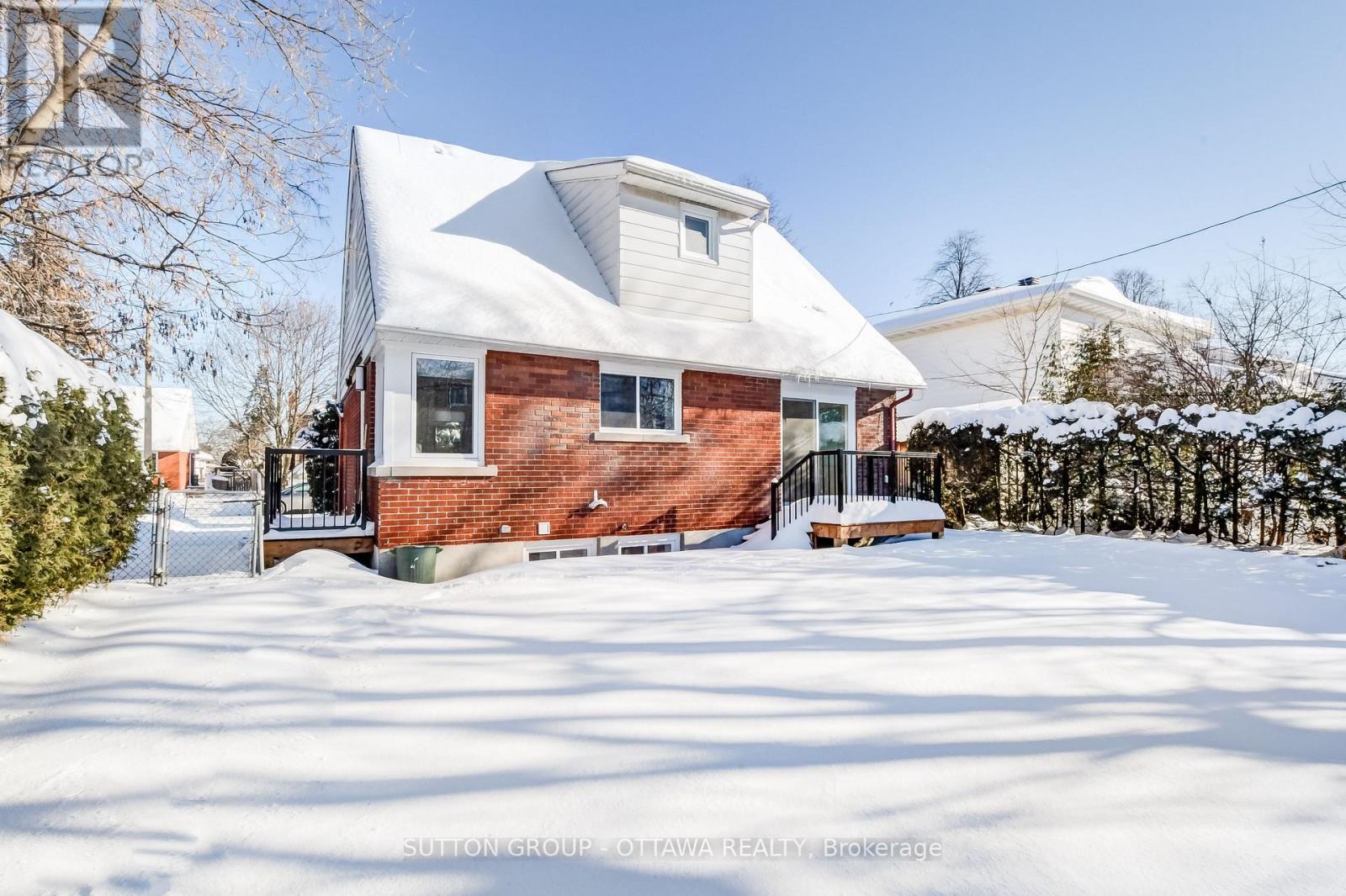 1598 Botsford Street, Ottawa, Ontario  K1G 0R3 - Photo 9 - X12639258