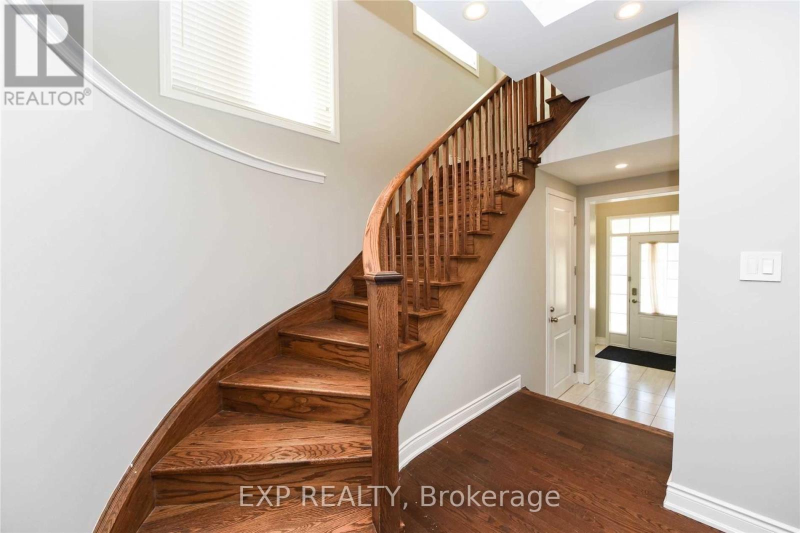 249 Hinton Terrace, Milton, Ontario  L9E 1C8 - Photo 6 - W12638962