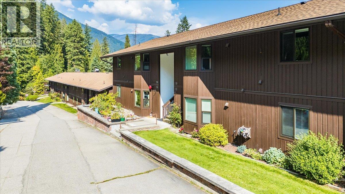 1691 3a Highway Unit# 15, Nelson, British Columbia V1L 6J8 - Photo 3 - 10363039