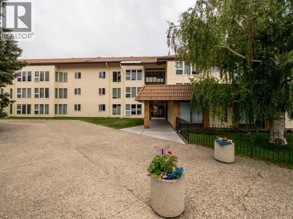 302, 65 Temple Boulevard  W, Lethbridge, Alberta