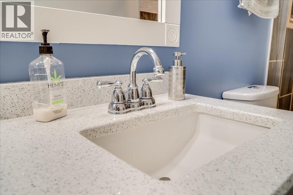 1691 3a Highway Unit# 15, Nelson, British Columbia V1L 6J8 - Photo 28 - 10363039