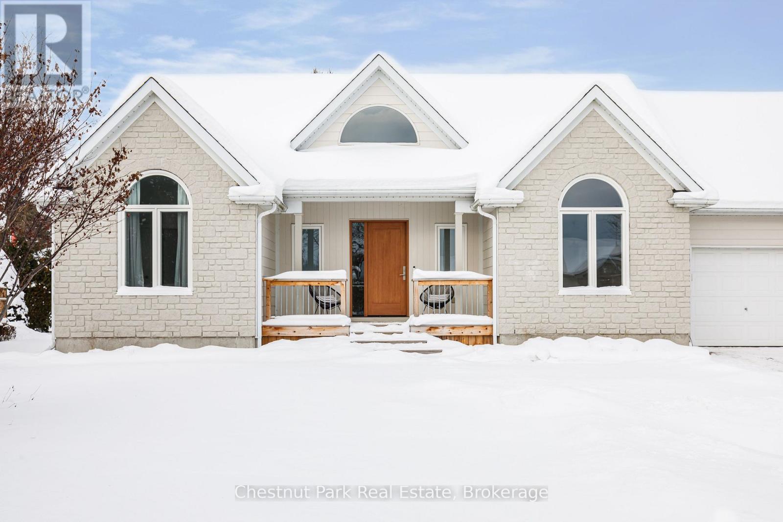 4 Wickens Lane, Blue Mountains, Ontario  N0H 2P0 - Photo 3 - X12639186