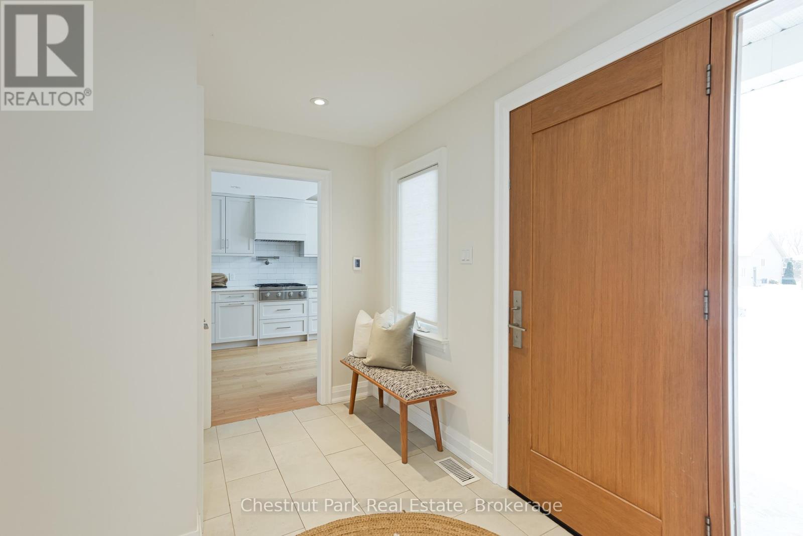 4 Wickens Lane, Blue Mountains, Ontario  N0H 2P0 - Photo 4 - X12639186