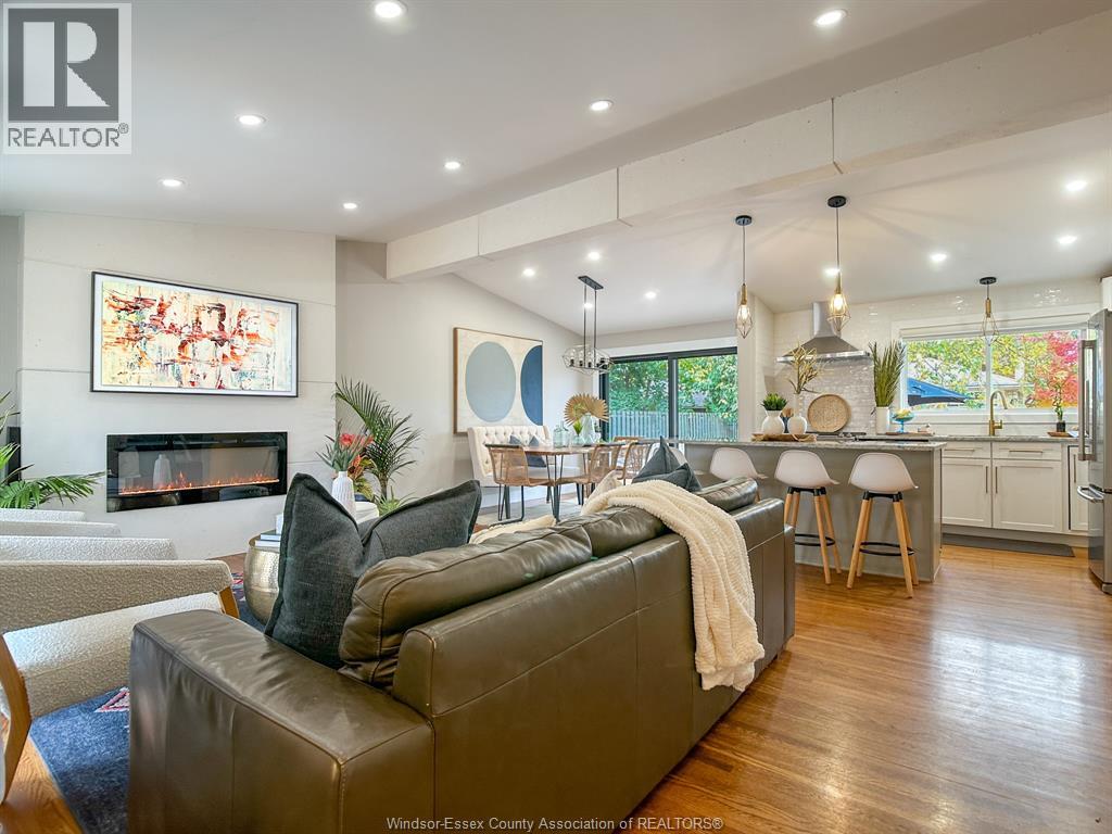 882 Westchester, Windsor, Ontario N8S 3Y7 - Photo 3 - 25031781