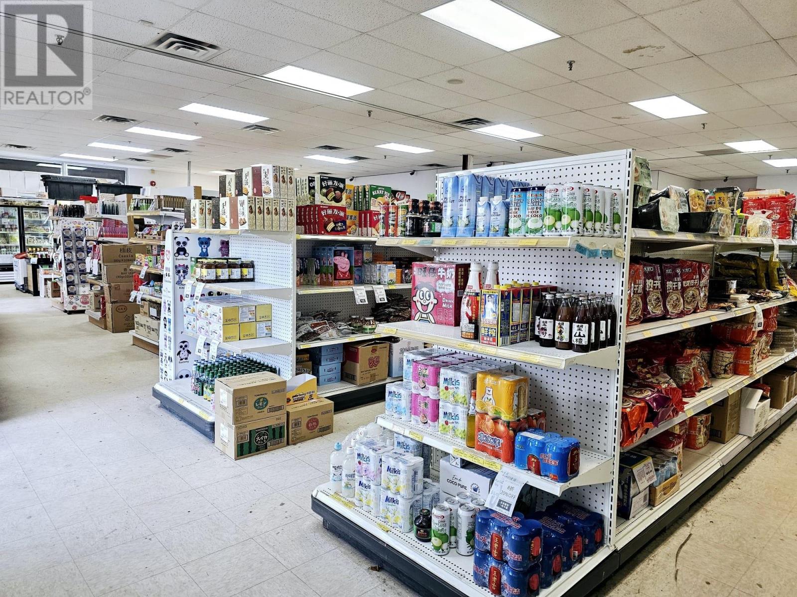 339 University Avenue, Charlottetown, Prince Edward Island  C1A 4M8 - Photo 2 - 202529542