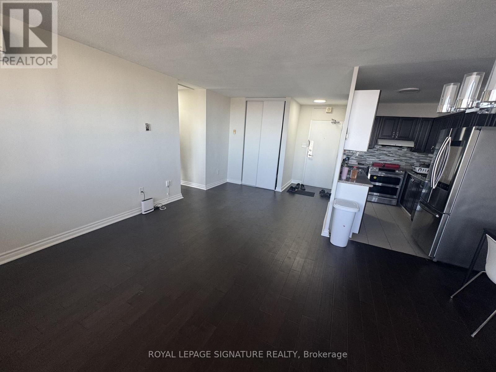 1702 - 40 Homewood Avenue, Toronto, Ontario  M4Y 2K2 - Photo 4 - C12639192