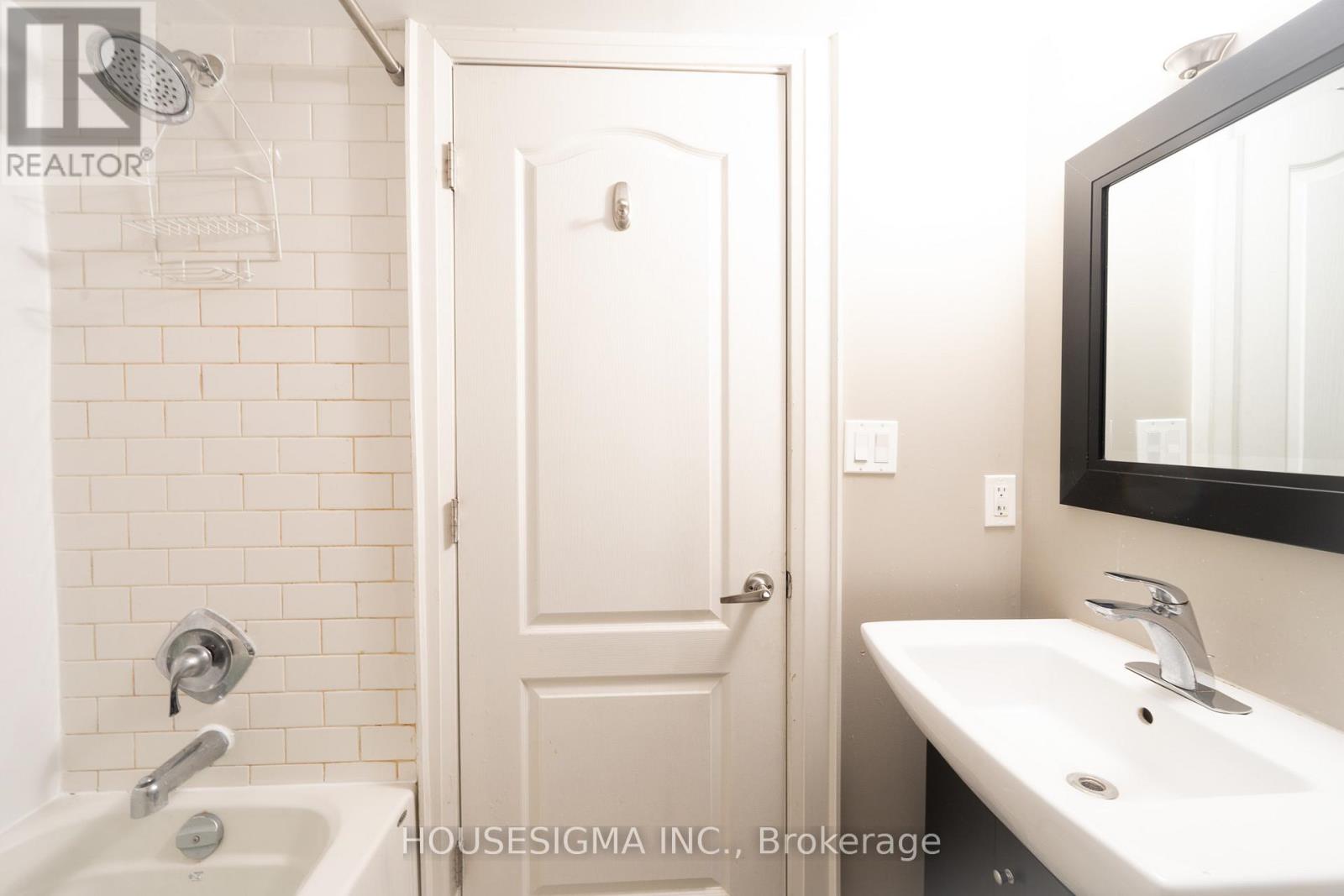 C - 52 Stanley Terrace, Toronto, Ontario  M6J 2R4 - Photo 15 - C12639222