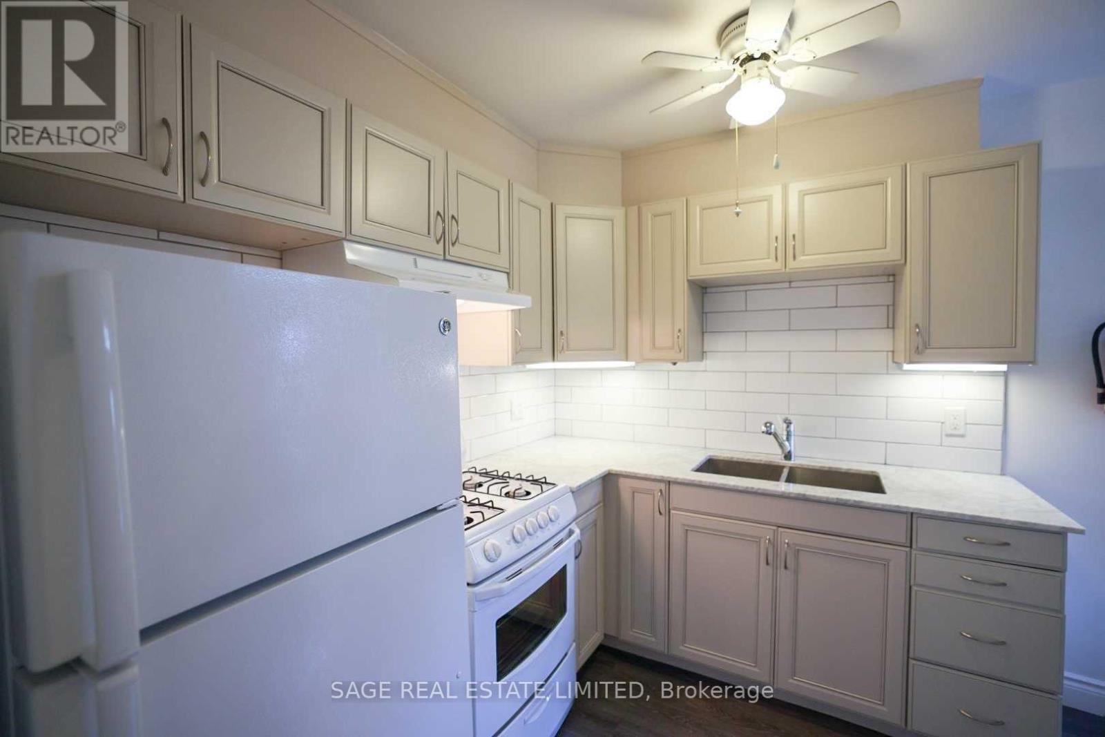 1b - 8 Brookmount Road, Toronto, Ontario  M4L 3N1 - Photo 2 - E12564270