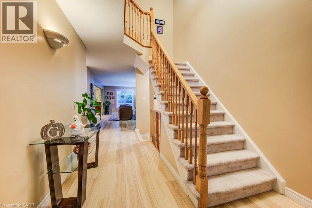 678 Interlaken Drive, Waterloo, Ontario  N2T 2Y5 - Photo 5 - 40791428