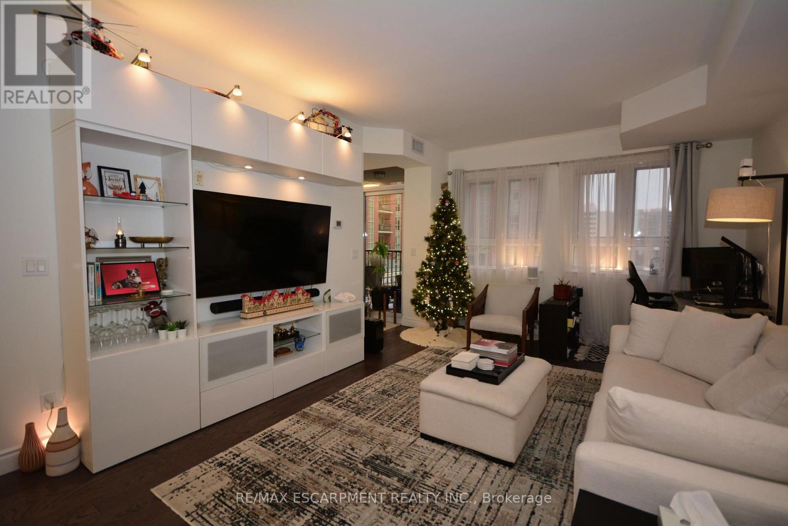 510 - 399 Elizabeth Street, Burlington, Ontario  L7R 0A4 - Photo 9 - W12638992