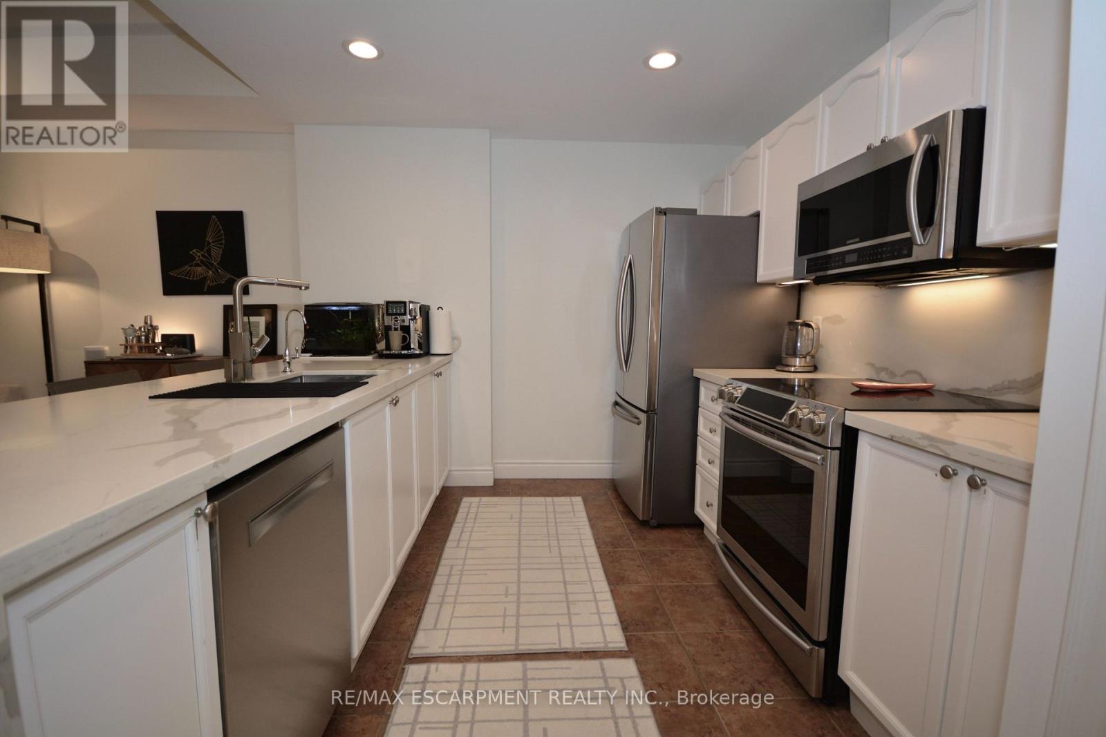 510 - 399 Elizabeth Street, Burlington, Ontario  L7R 0A4 - Photo 7 - W12638992