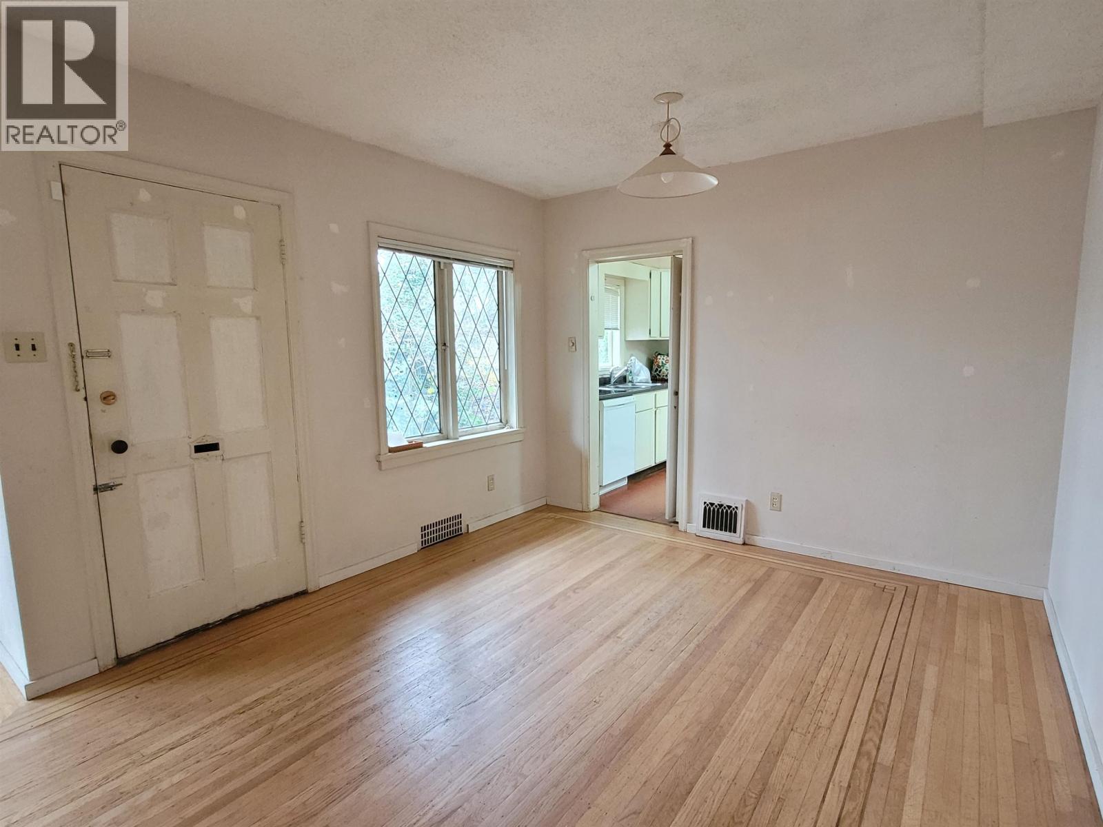 8468 Hudson Street, Vancouver, British Columbia  V6P 4M4 - Photo 4 - R3074272