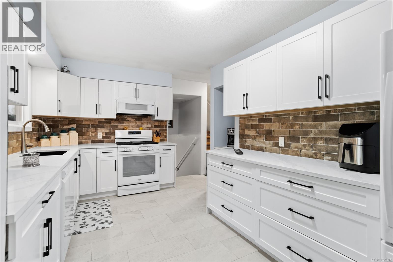 7554 Superior Rd, Lantzville, British Columbia V0R 2H0 - Photo 16 - 1022037