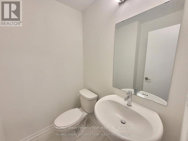 Th 165 - 151 Honeycrisp Crescent, Vaughan, Ontario  L4K 0N7 - Photo 11 - N12639256