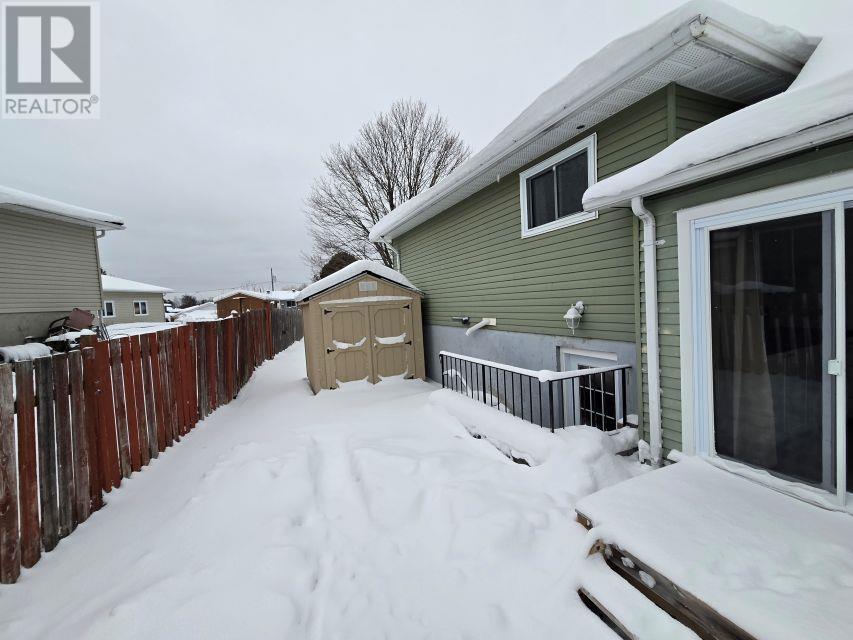52a London Cres, Elliot Lake, Ontario P5A 2P6 - Photo 4 - SM253423