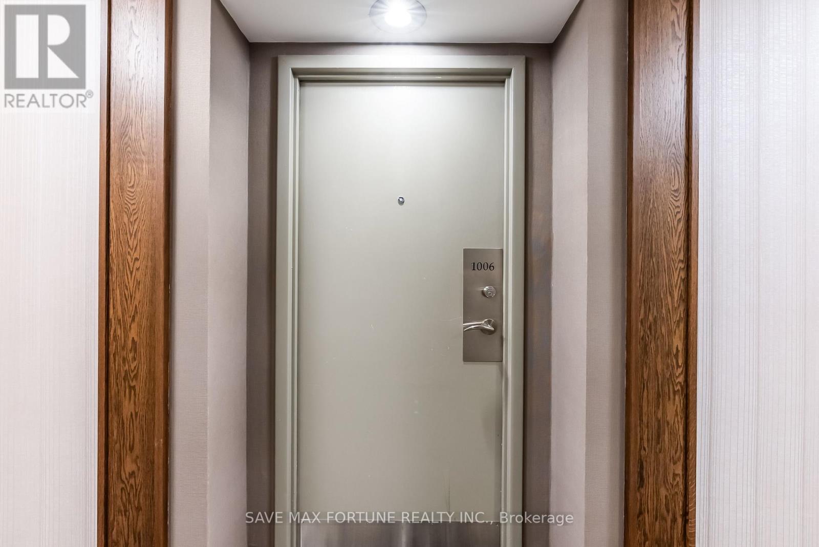 1006 - 330 Rathburn Road W, Mississauga, Ontario  L5B 3Y1 - Photo 7 - W12639224