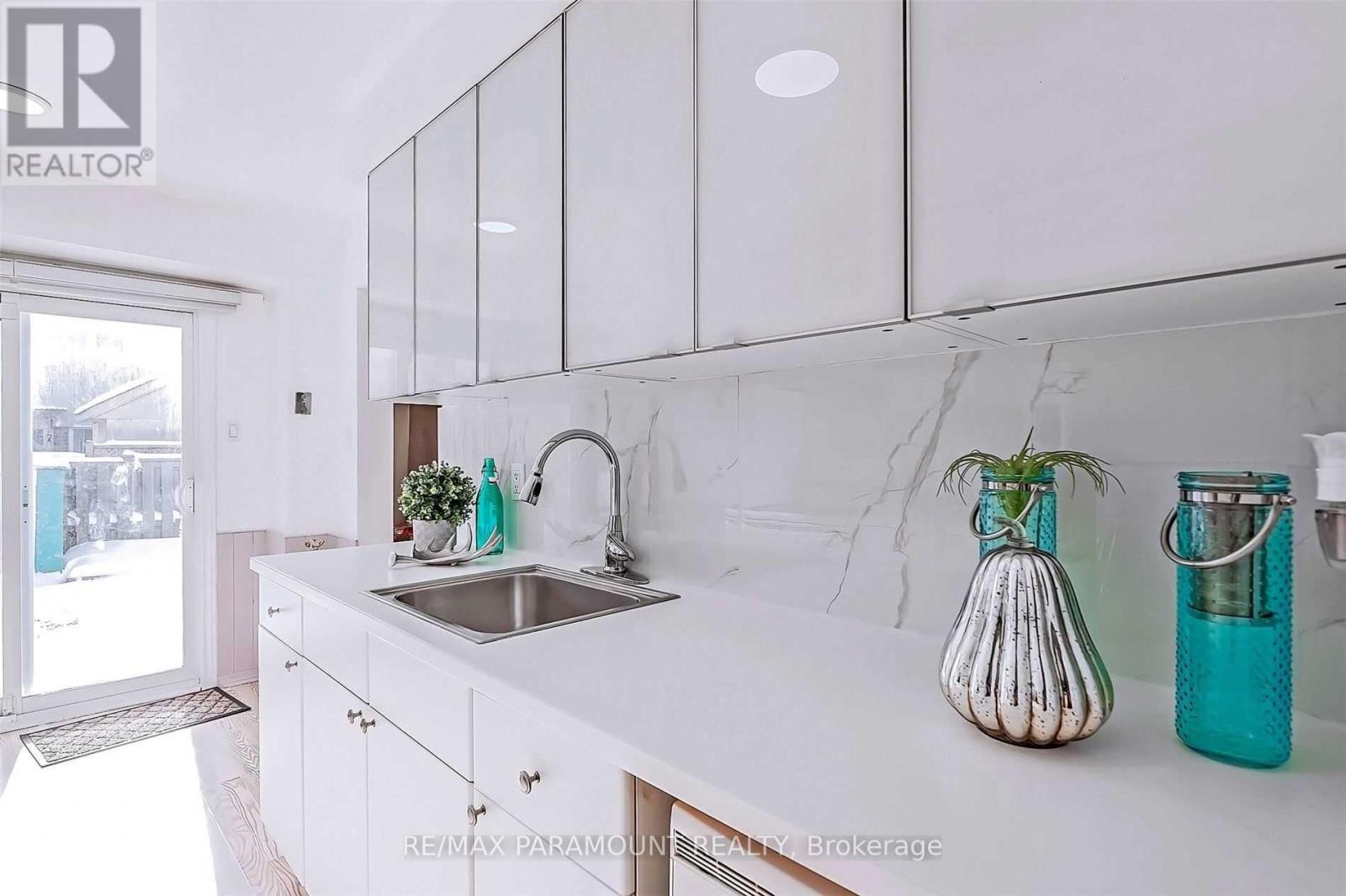 57 Royal Salisbury Way, Brampton, Ontario  L6V 3J3 - Photo 16 - W12639226