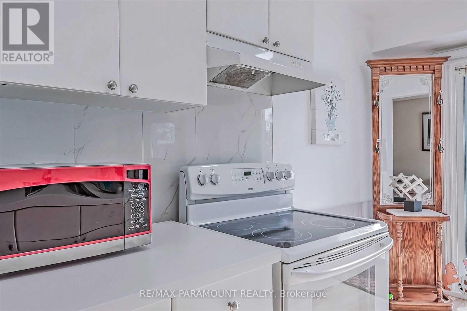 57 Royal Salisbury Way, Brampton, Ontario  L6V 3J3 - Photo 17 - W12639226