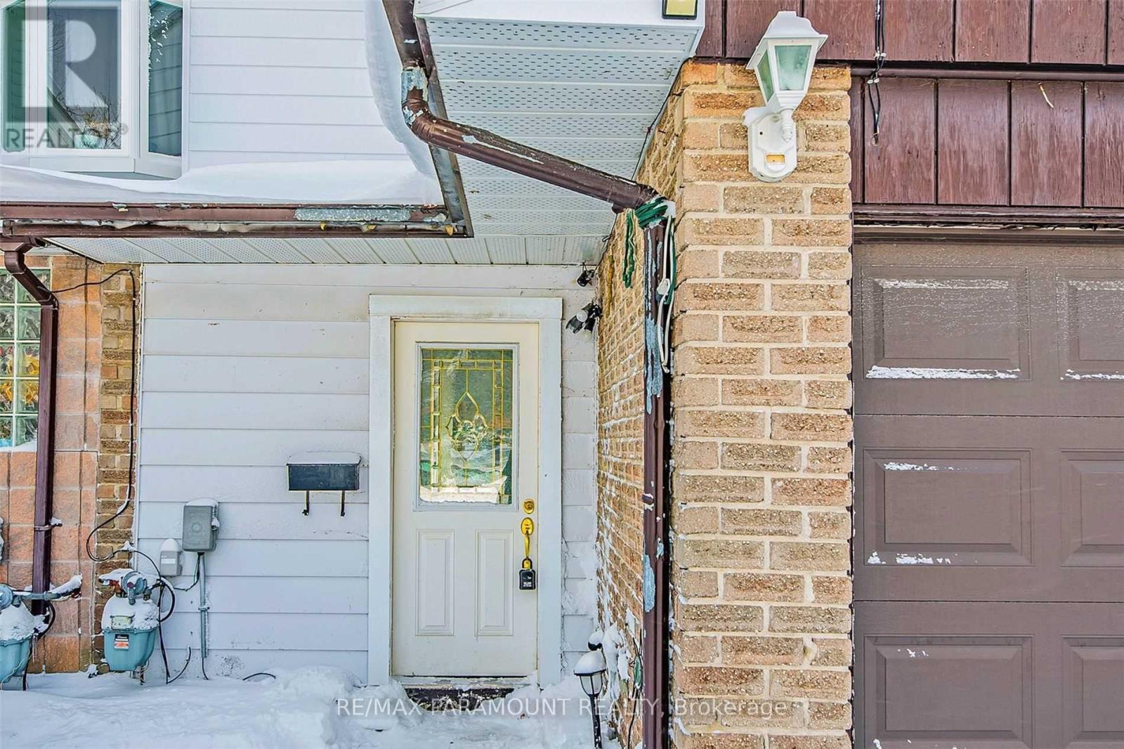 57 Royal Salisbury Way, Brampton, Ontario  L6V 3J3 - Photo 3 - W12639226