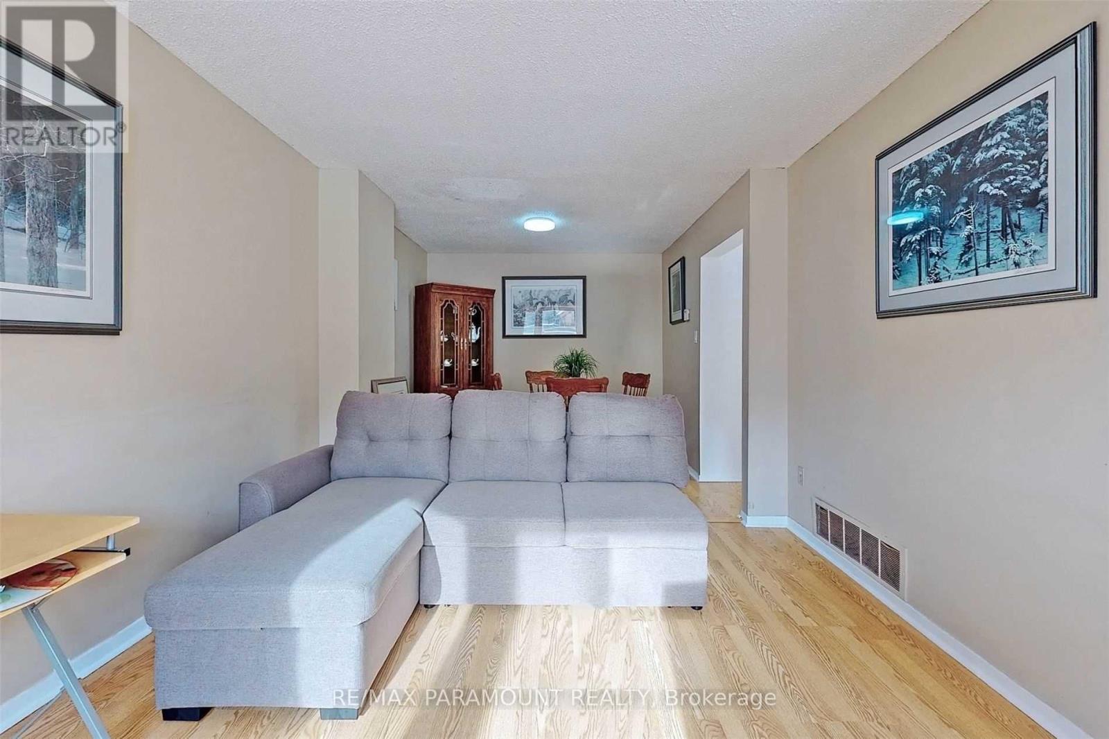 57 Royal Salisbury Way, Brampton, Ontario  L6V 3J3 - Photo 5 - W12639226