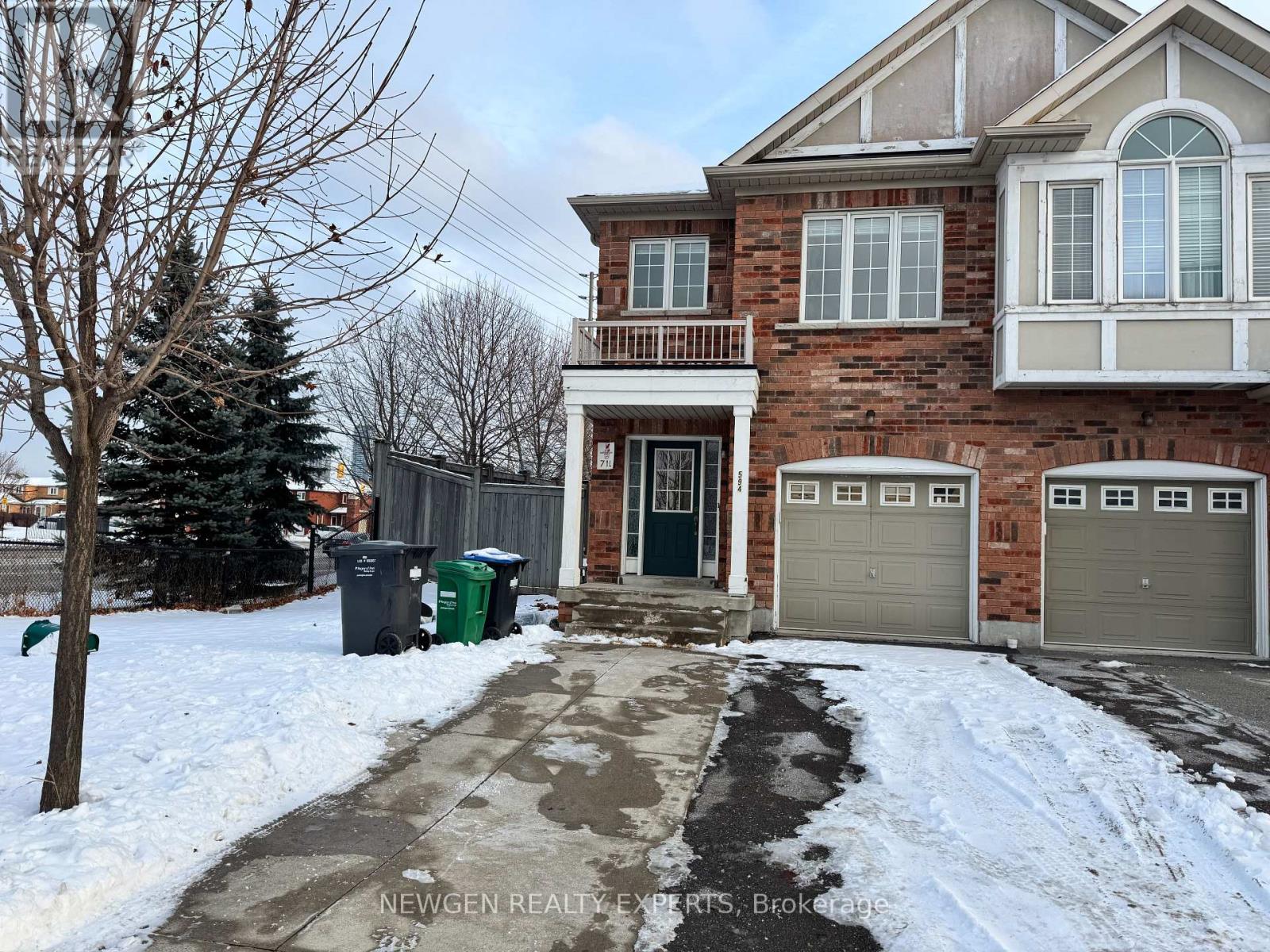 594 COURTNEY VALLEY ROAD, Mississauga, Ontario