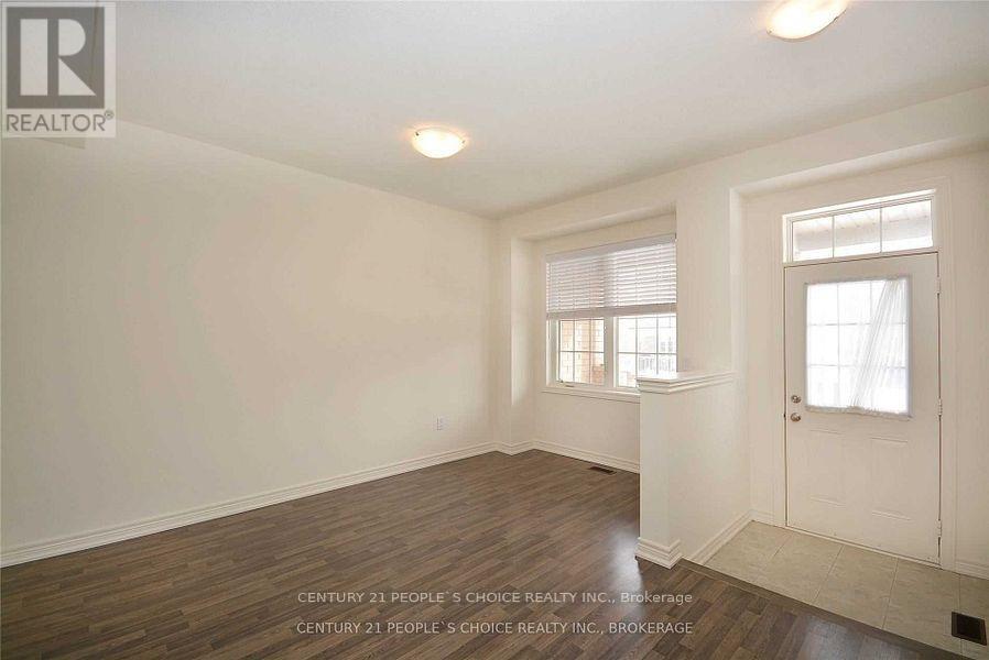 66 Holbrook Court, Milton, Ontario  L9E 1J1 - Photo 11 - W12639240