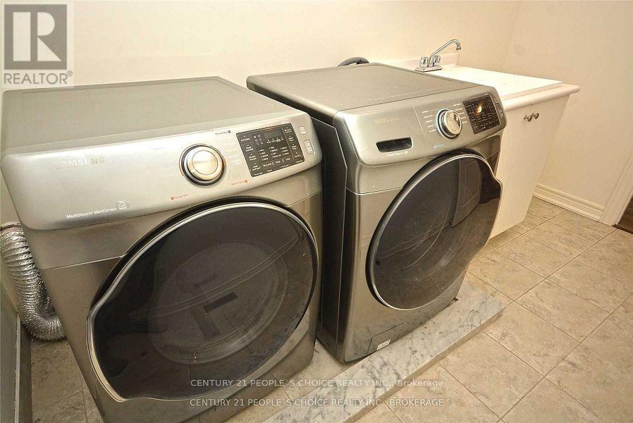 66 Holbrook Court, Milton, Ontario  L9E 1J1 - Photo 15 - W12639240