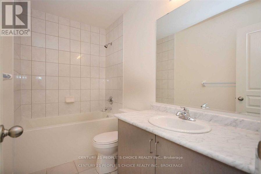 66 Holbrook Court, Milton, Ontario  L9E 1J1 - Photo 17 - W12639240