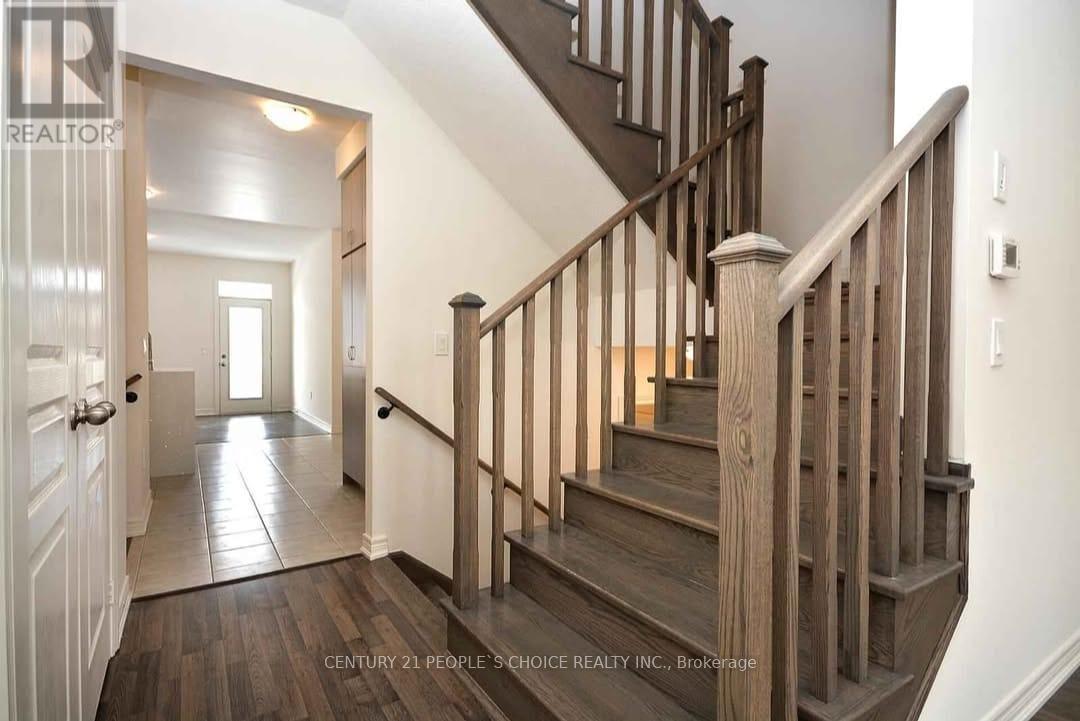 66 Holbrook Court, Milton, Ontario  L9E 1J1 - Photo 18 - W12639240