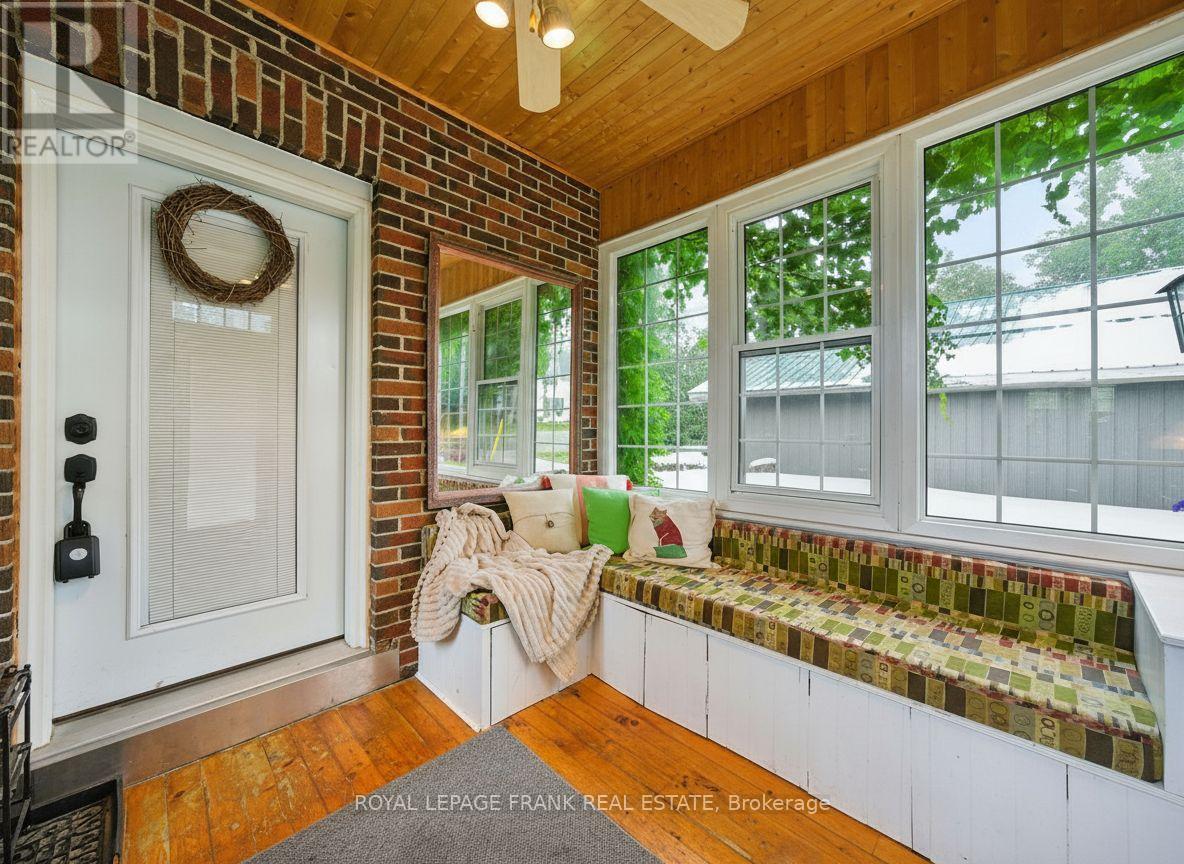 402 Eldon Road, Kawartha Lakes, Ontario  K0M 2C0 - Photo 4 - X12639364