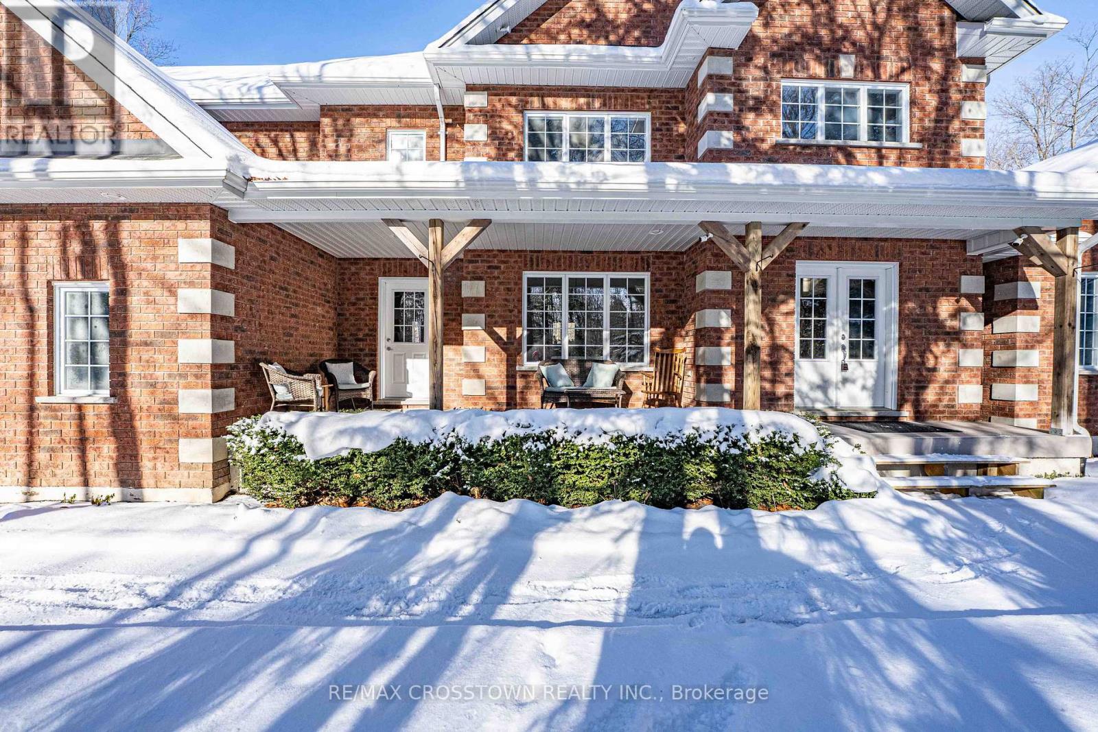 19 Gillespie Trail S, Essa, Ontario  L3W 0V1 - Photo 2 - N12577288