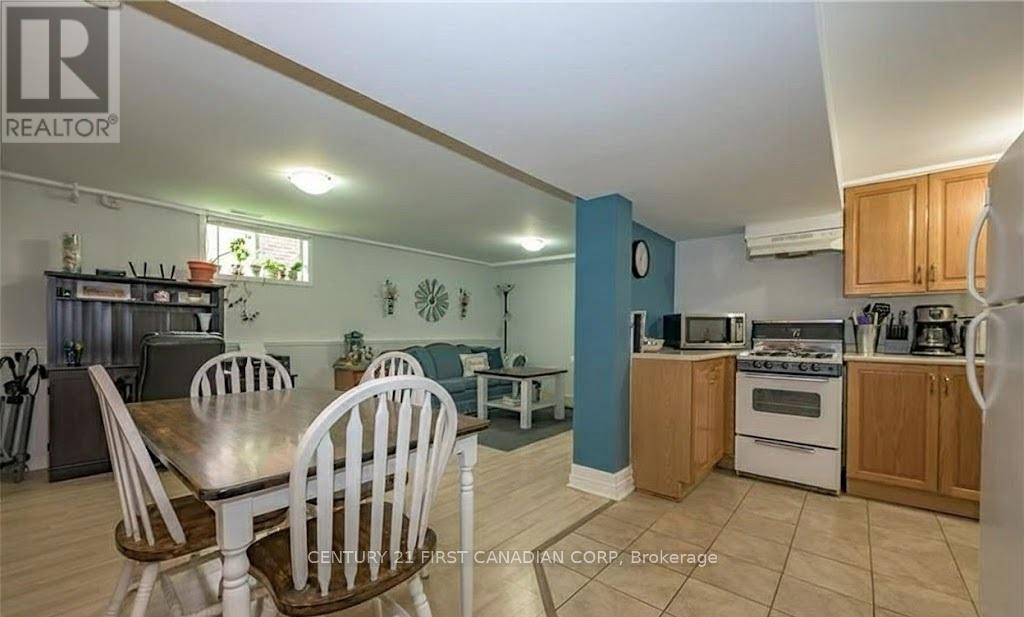 111 Lincoln Place, London South, Ontario  N6C 2C3 - Photo 12 - X12639292