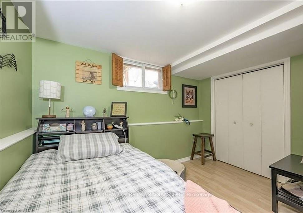 111 Lincoln Place, London South, Ontario  N6C 2C3 - Photo 8 - X12639292