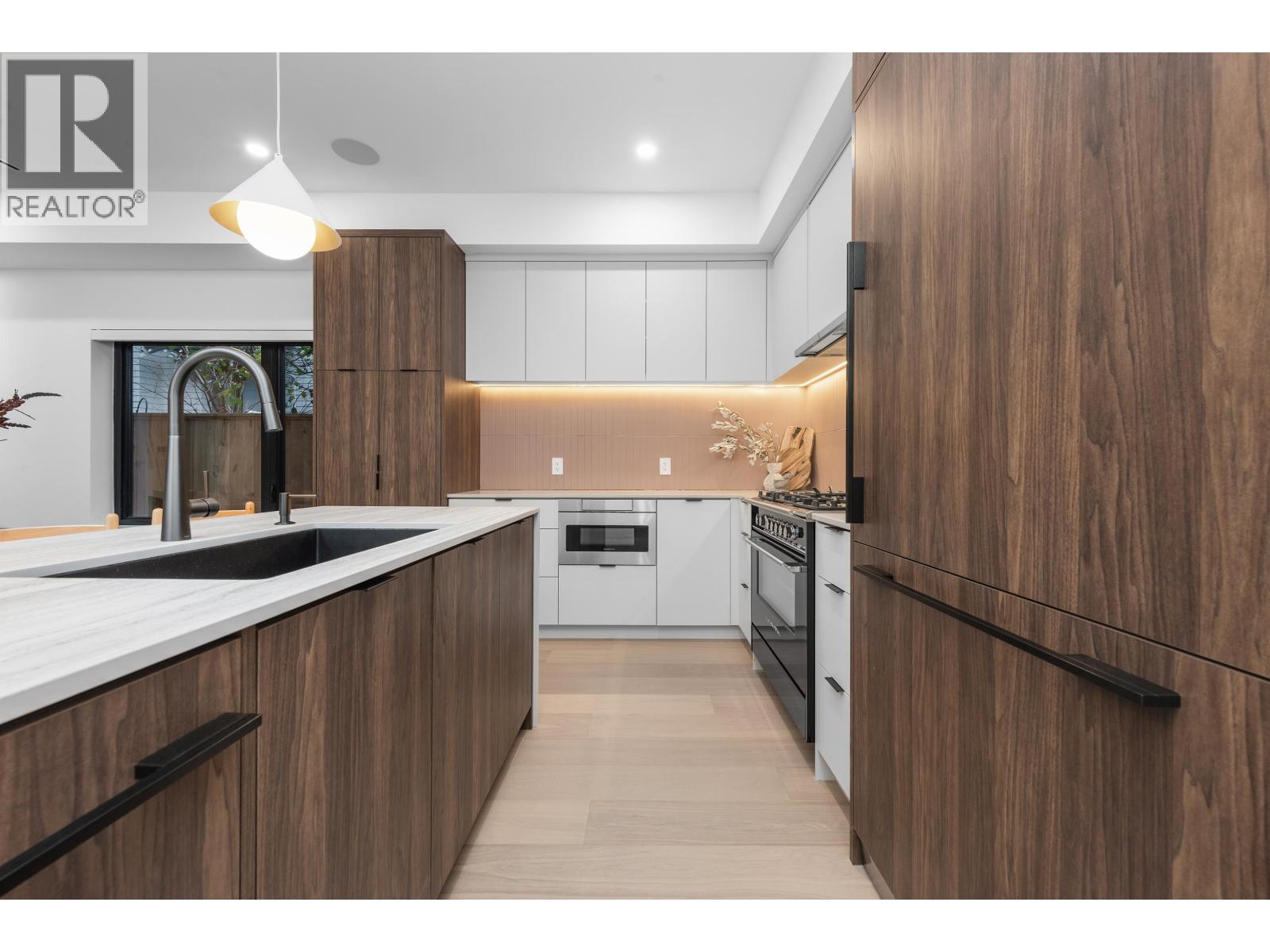 2 273 W 17th Avenue, Vancouver, British Columbia  V5Y 1Z9 - Photo 4 - R3069767