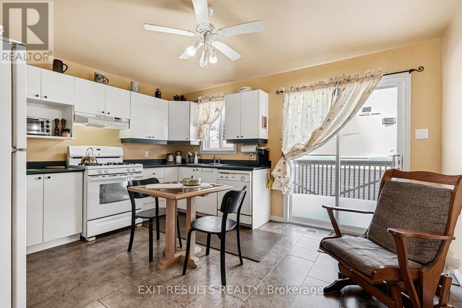 245 Ivan Crescent, Cornwall, Ontario  K6H 7G6 - Photo 10 - X12639262