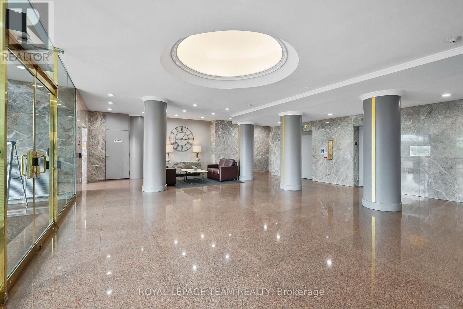 545 St Laurent Boulevard, Ottawa, Ontario  K1K 4H9 - Photo 2 - X12639326