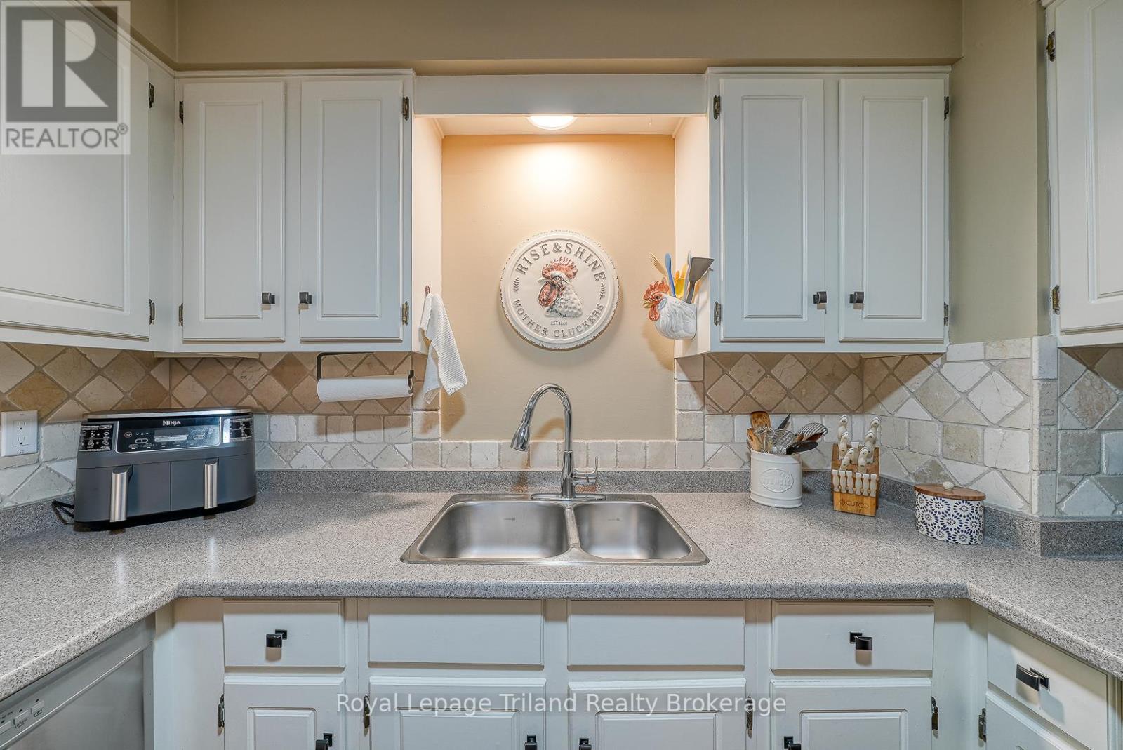 538 Ingersoll Avenue, Woodstock, Ontario  N4S 4Y2 - Photo 24 - X12639350