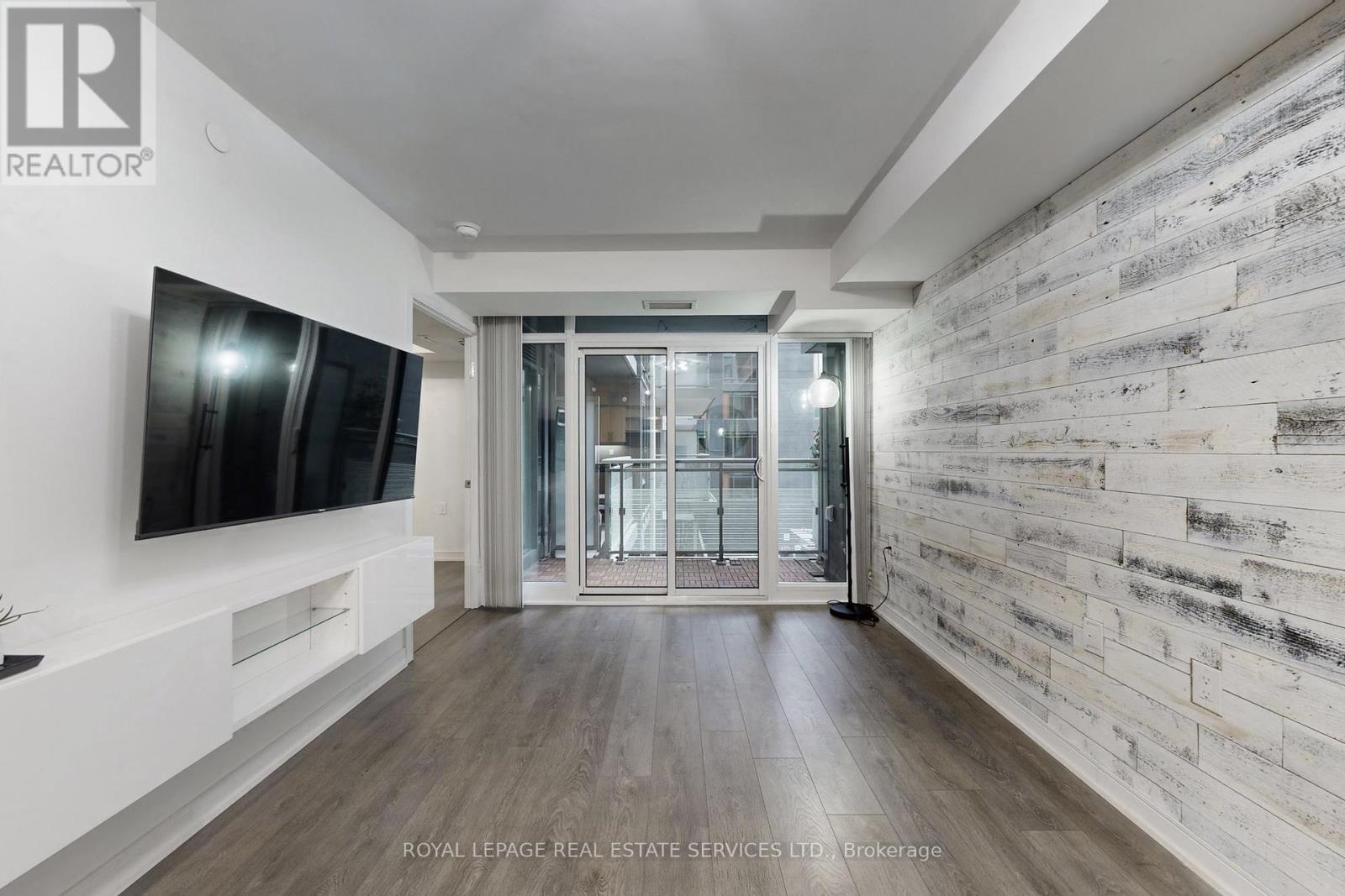 601 - 525 Adelaide Street W, Toronto, Ontario  M5V 0N7 - Photo 2 - C12639288