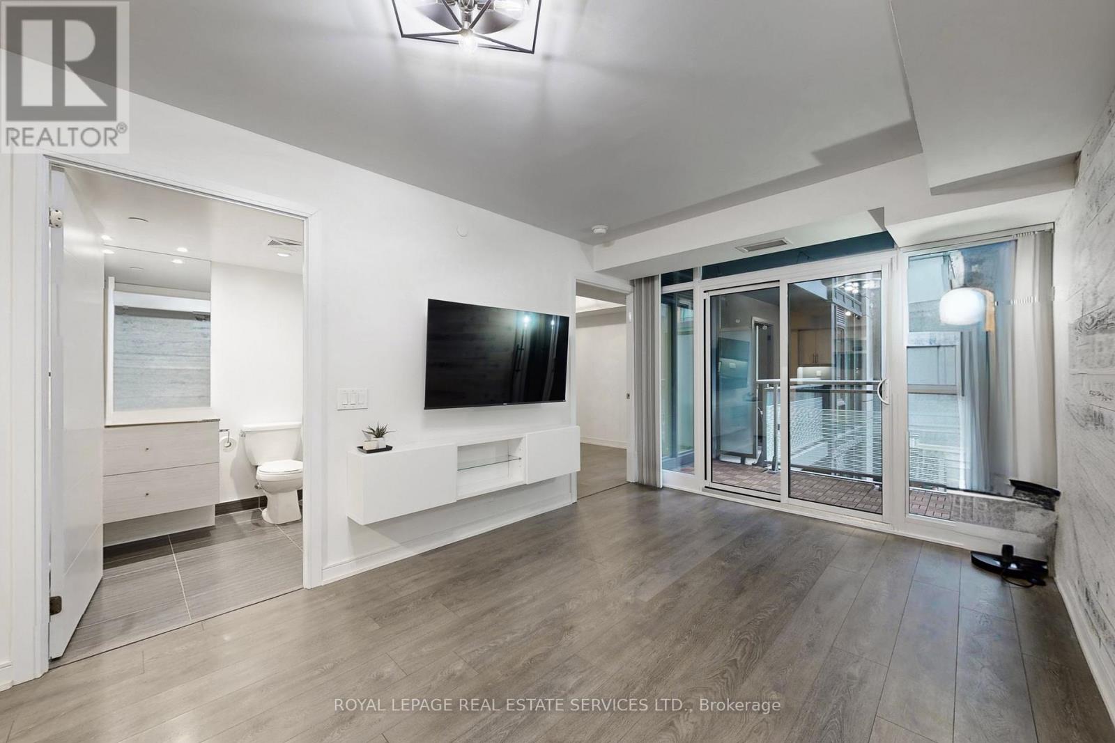 601 - 525 Adelaide Street W, Toronto, Ontario  M5V 0N7 - Photo 3 - C12639288