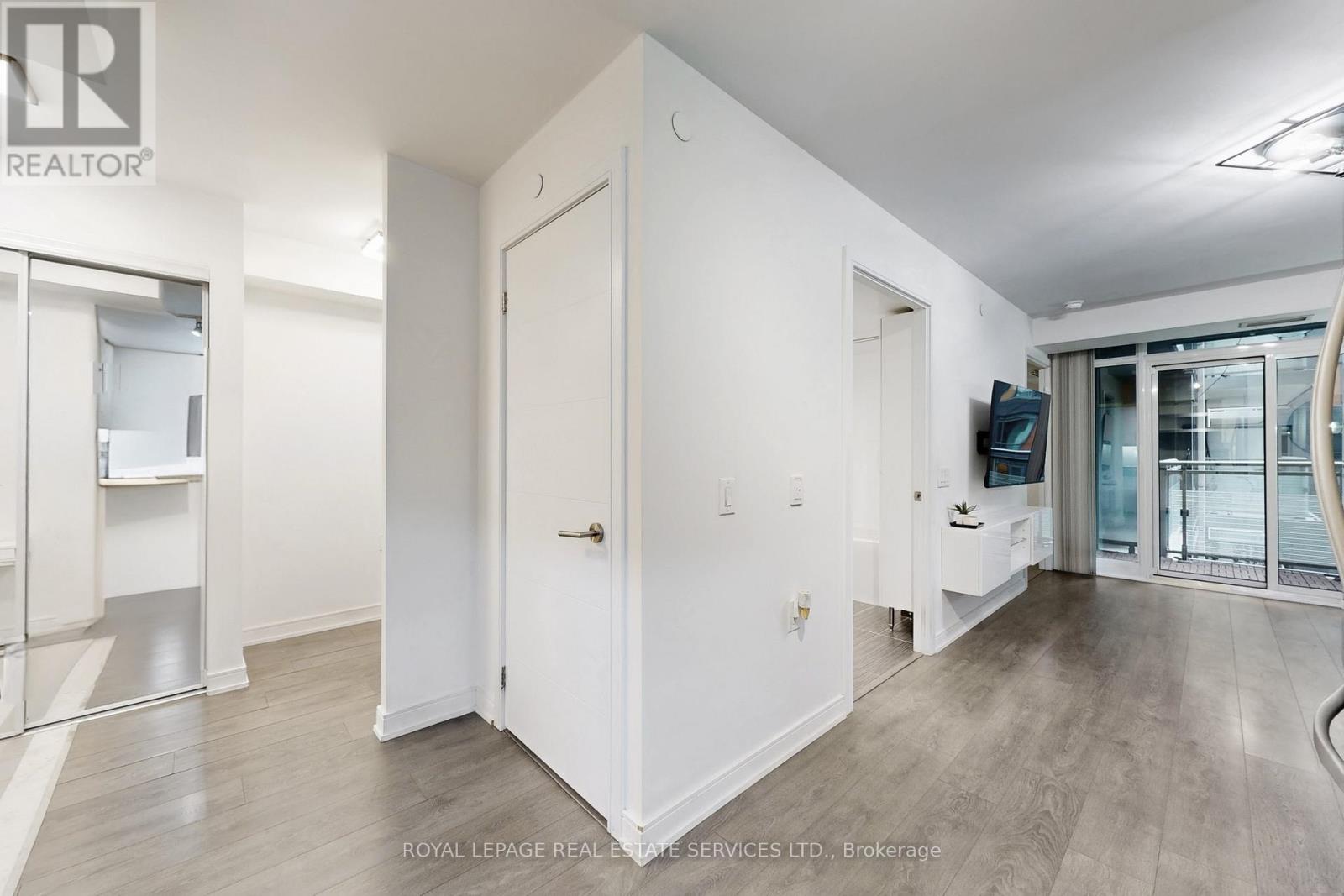 601 - 525 Adelaide Street W, Toronto, Ontario  M5V 0N7 - Photo 9 - C12639288