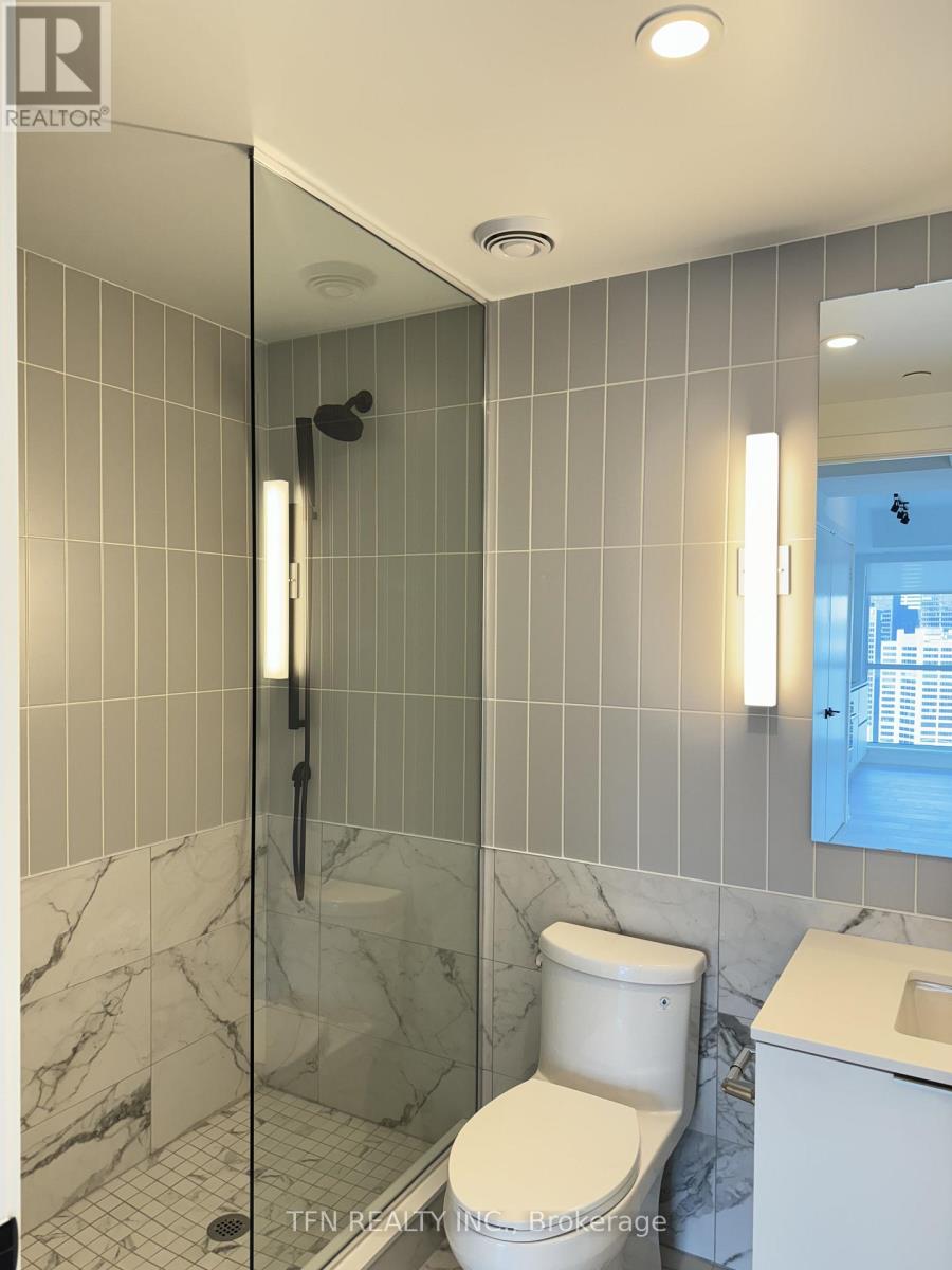 3707 - 327 King Street W, Toronto, Ontario  M5V 0W7 - Photo 5 - C12639296