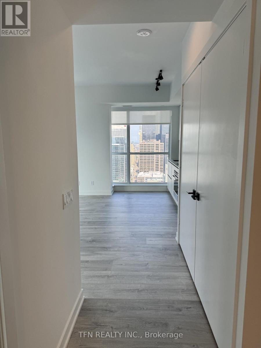 3707 - 327 King Street W, Toronto, Ontario  M5V 0W7 - Photo 6 - C12639296